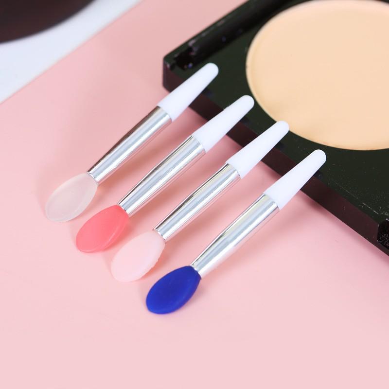 

Портативная пыленепроницаемая силиконовая кисть для губ и теней с крышкой