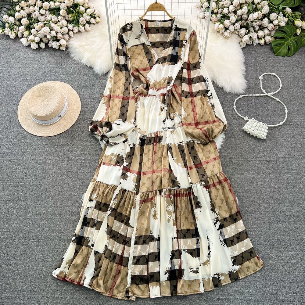 High-end Celebrity Temperament Lantern Long-sleeved V-neck Waist Thin A-word Printed Dress Elegant Pendulum Long Skirt