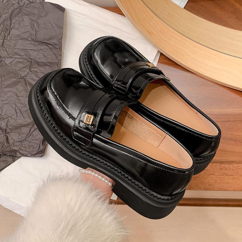 New women's leather loafers casual solid color fashion platform non-slip large size shoes sheepskin women's shoes four seasons single shoes