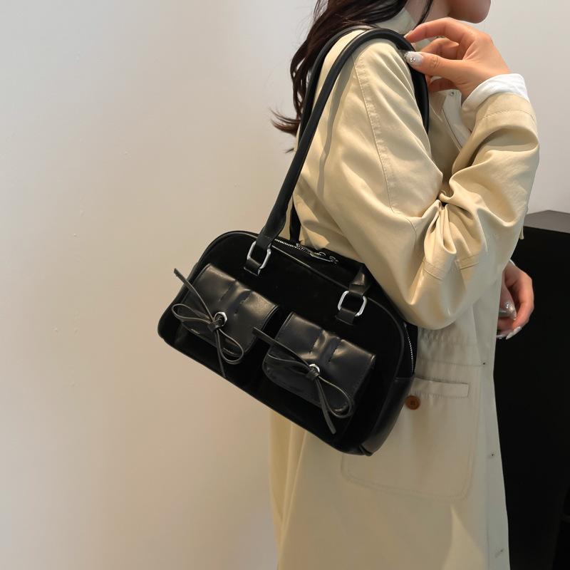 

Ballet style bow armpit big bag women 2025 new commuter bag niche versatile shell bag 29*12*17 чёрный