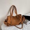 Borsa Tote da Moto Coreana con Borchie da Donna - Borsa a Tracolla a Spalla Crossbody di Grande Capacità per l'Autunno 2025