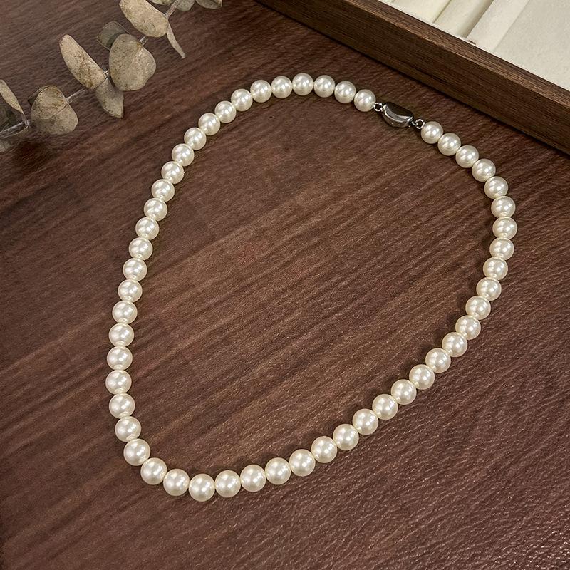 Pärlkedja med imiterade pärlor Kristallpärlor Elegant Feminin Glans Varmt Smycke