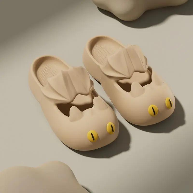 Fashion Thick On Beach Slides Comfortable Elegan Summer 2025 Top Designs Women's Slippers and Ladies Sandals New Collection Unique Shoes