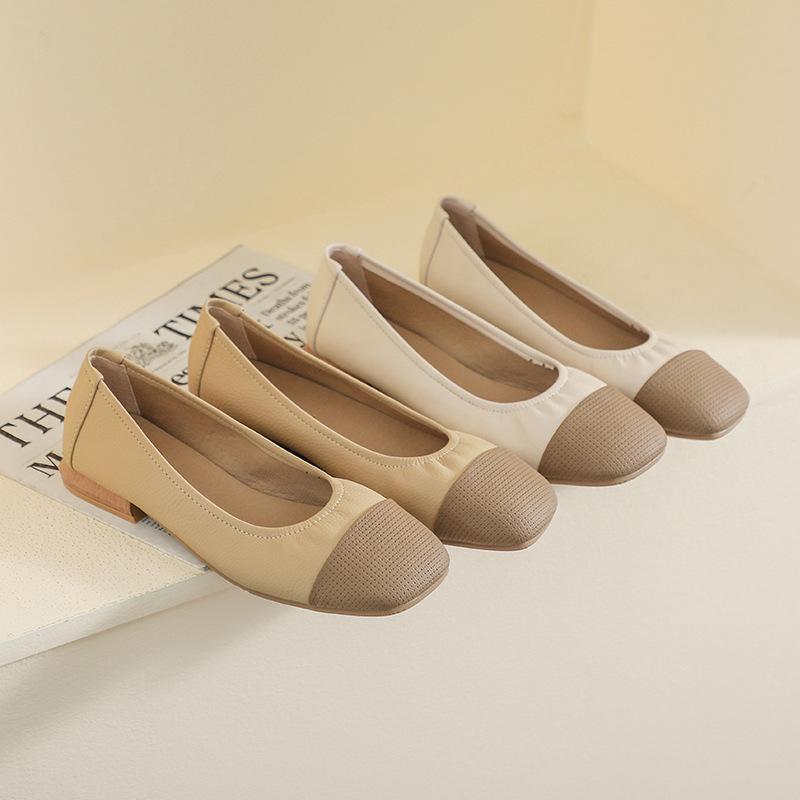 Square head single shoes women's flat bottom 2025 new spring and autumn Xiaoxiangfeng color matching one-pedal light mouth versatile soft sole Dou
