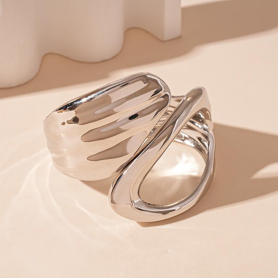 

Metallic geometric asymmetry hollow geometric opening bracelet exaggerated bracelet