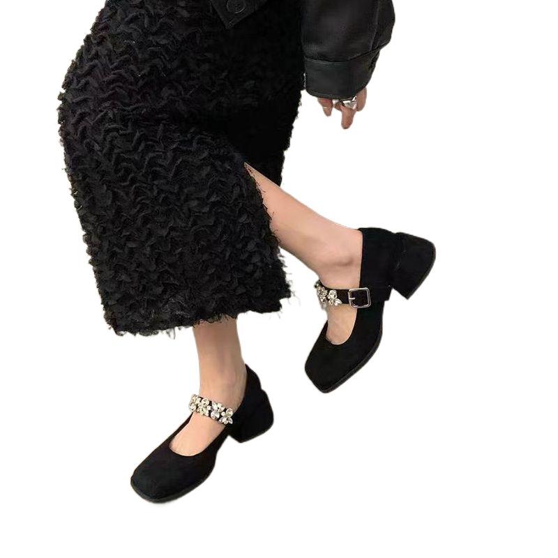 French small fragrant style square head thick heel black high heels women's autumn 2025 new chain Mary Jane small leather shoes