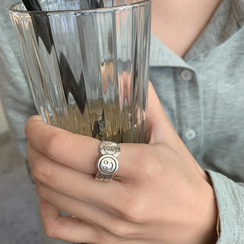 Elegant Smiley Retro Face Star Twisted Stripe Ring In 925 Pure Silver For Chic Womens Accessories And Gifts