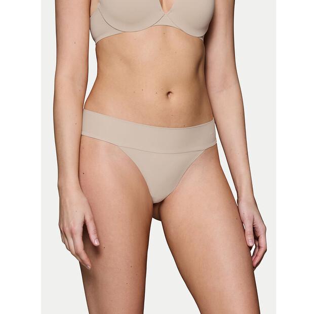 Трусики-стринги Triumph Make-Up Illusion EU 44