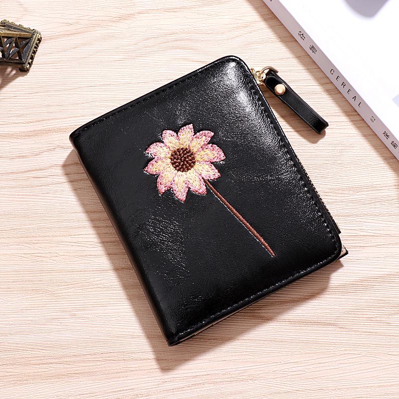 Small Wallet Women's Short Style 2025 New Style Simple and Fresh Student Zipper Buckle Folding Change Clip