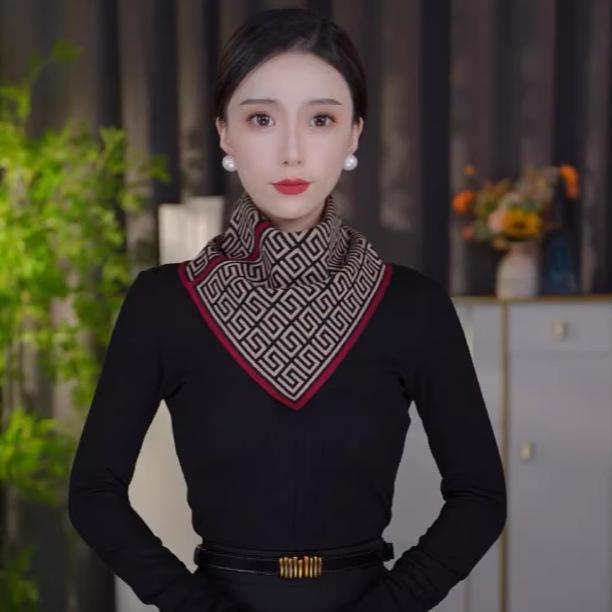 2025 Women's Versatile Silk Triangle Scarf: Warm Double-Sided Snood & Neck Warmer for Autumn/Winter