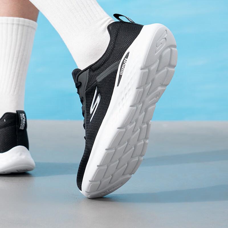 Skechers Men's GO'7/24 Running Shoes