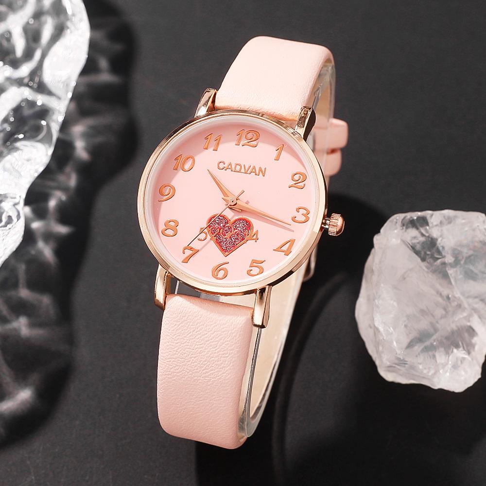 Set ceas de damă cu quartz din 3 piese cu design inimă de dragoste și brățară din aliaj