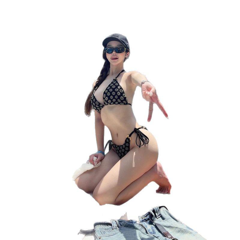 Japoński i Koreański Styl Damskie Bikini Bez Pleców na Ramiączkach - Nadruk, Dopasowane do Ciała, Projekt Czystej Pożądliwości