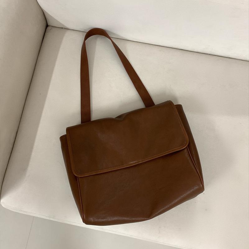 Vegetable Tanned Cowhide Mailman Bag Women's Minimalist One-shoulder Briefcase Commuter Large Capacity Genuine Leather Women's Bag