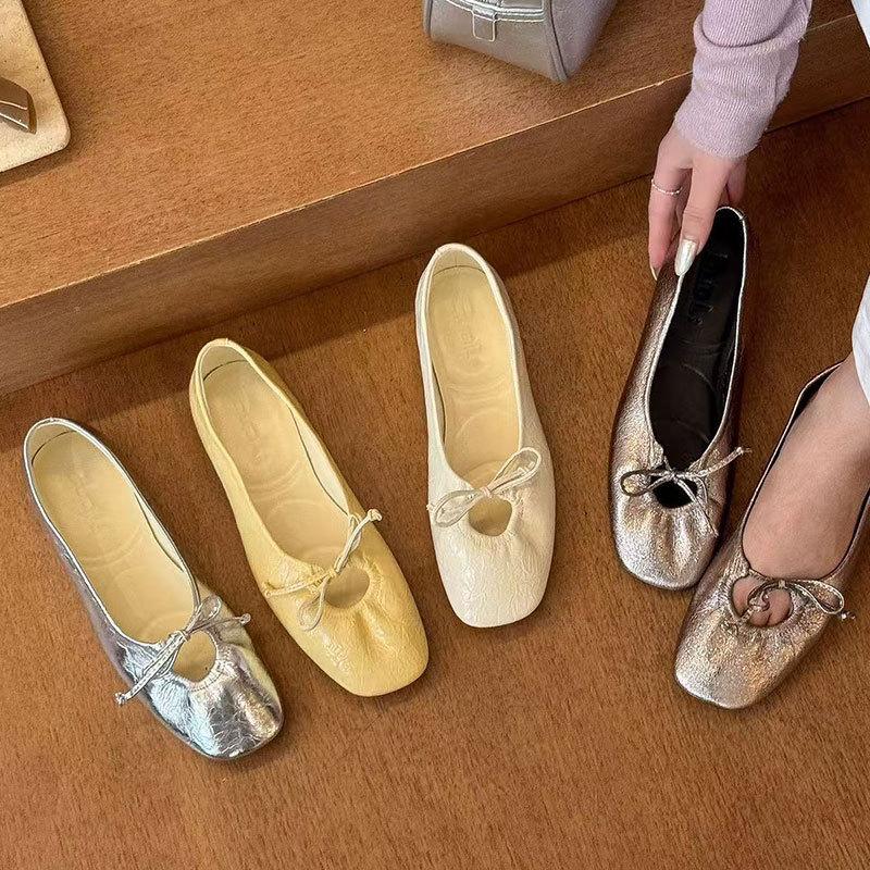 Temperament Square Head Bow Flat-soled Single Shoes Women's 2025 Spring Commuting Shallow Mouth Soft Sole Pleated Ballet Mary Jane Shoes