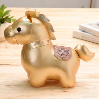 Pferdpuppe Superweiches Kurzplüschtier mit Goldmünzenmuster Glückssymbol Jahr des Pferdes Puppe Heimdeko