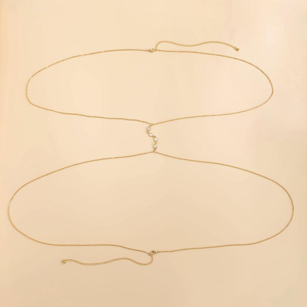 Sexy metal chain, bikini body chain, chest chain, simple one-piece imitation crystal necklace, women's waist chain.