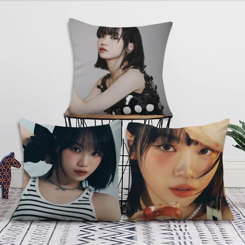 

L-LE Удобная мягкая подушка для дивана Гостиная Домашний офис CHAEWON K-KIM Декор Kpop SSERAFIM Защитные чехлы 12x12in 30x30cm