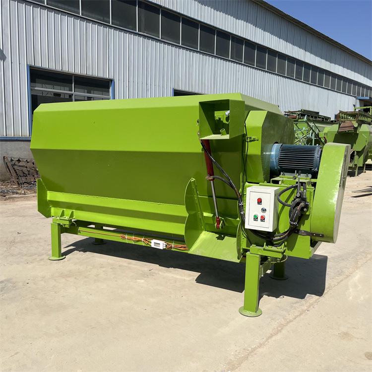 24m³ Electric TMR Feed Mixer & Grass Chopper for Cattle Farming