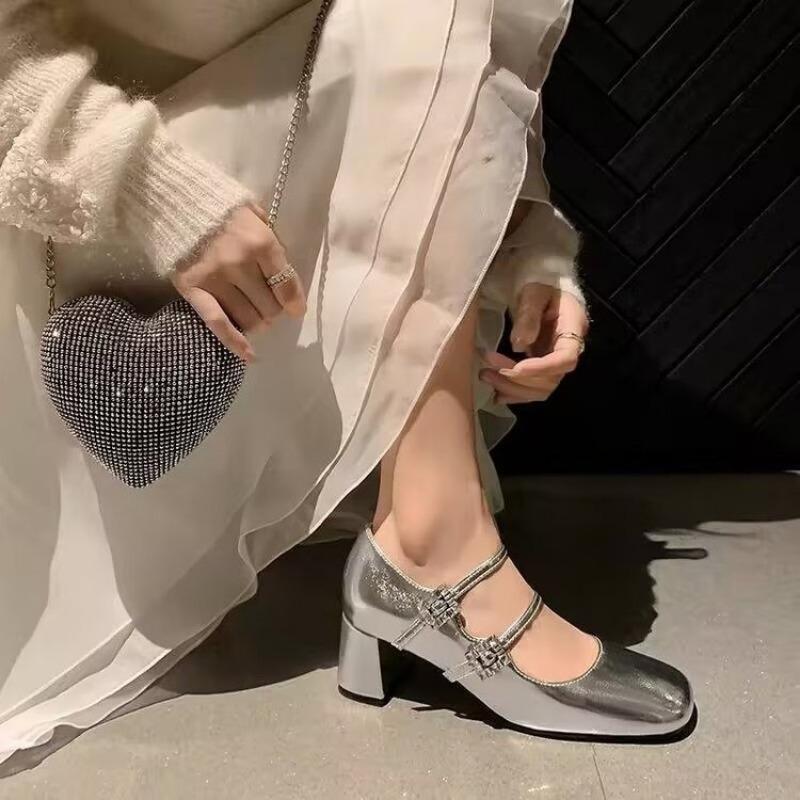 Fashion Springand Autumn Casual Fashion Round Toe Square Heel Solid Color Non-slip Wear-resistant Simple Women's Belt with Single