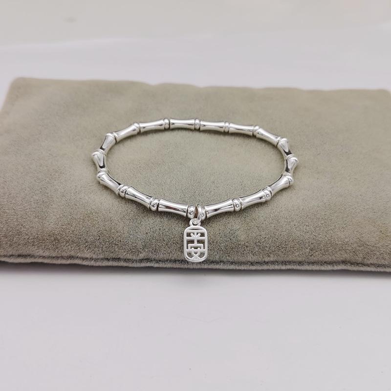 

Бамбуковый секционный браслет: Женские украшения в молодежном стиле серебряного цвета, подарок для лучшей подруги, наследие древнего метода.