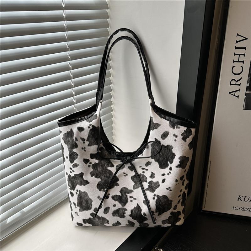 

Retro underarm bag women s summer new fashion casual handbag personalized texture handbag чёрный