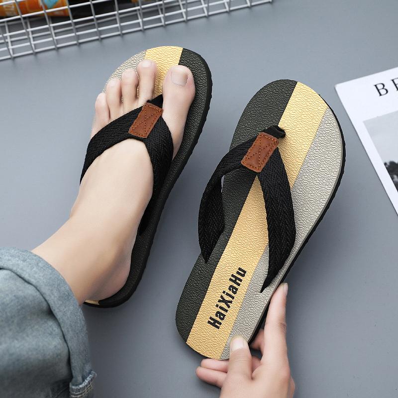 New summer men's sandals Fashion beach flip-flops sandals flat comfortable light walking home bathroom flip-flops