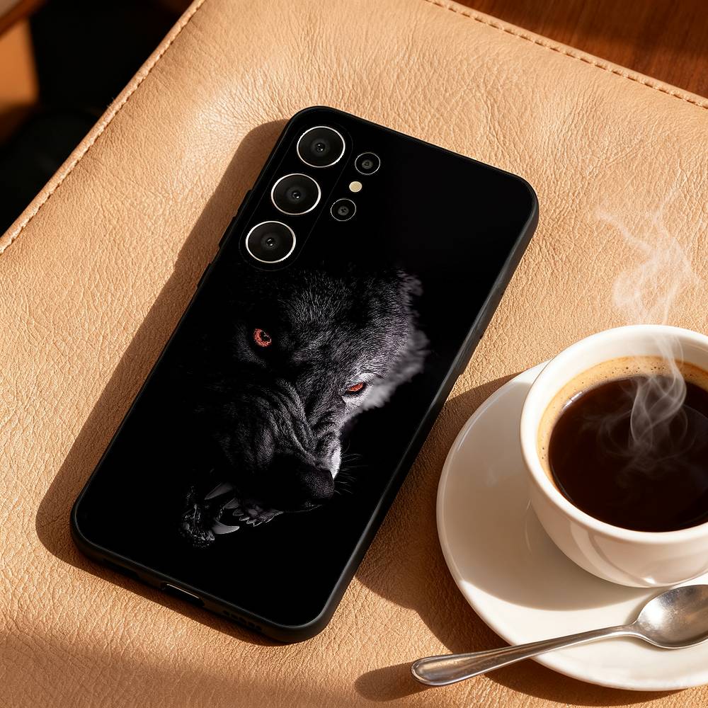 1pc Wolf Phone Case For Samsung S26,S25,24,23,22,30,21,10,9,Ultra,Plus,Lite,FE Soft Black Case