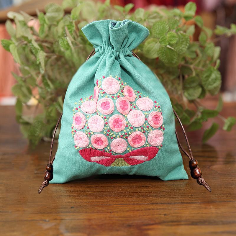 

Набор для вышивания крестом «Цветочная сумочка» Набор для ручной вышивки Сумка на кулиске для вышивания Наборы «Сделай сам» Взрослые Style 7