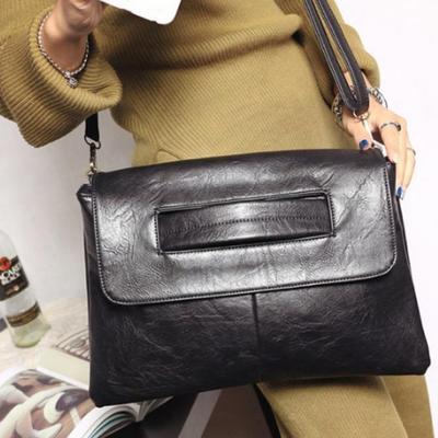 Korean Style Simple Fashion Ladies Handbag: 2023 Spring/Summer Trendy Women's Shoulder Messenger Envelope Bag.