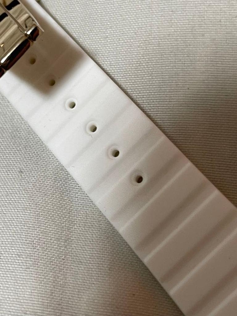 [USED] Seiko rubber strap, approximately 17mm, white, gold buckle