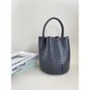 New woven bucket bag leather women's fashion portable messenger bag child and mother bag niche design portable