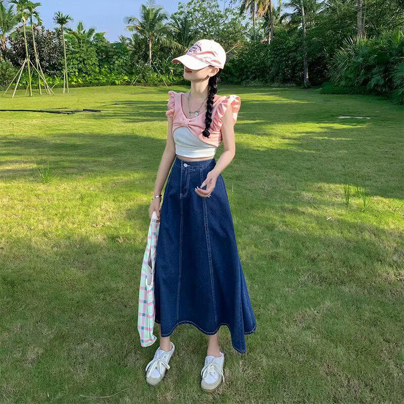 Women's High-Waisted Denim A-Line Midi Skirt, Slimming Fit, Petite to Plus-Size, Perfect for Spring and Summer.