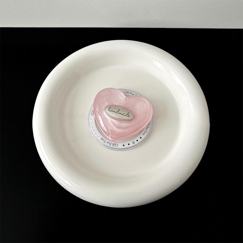 Colorful Heart Magnetic Phone Holder: Luxurious Airbag Design for Easy Viewing
