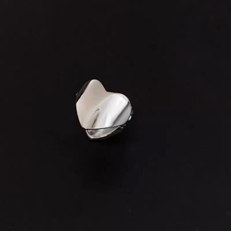 Women s Luxury Silver Metal Heart Shaped Hair Clip Hair Accessories Heart Side Clip Buckle Light Elegant Hair Decorations