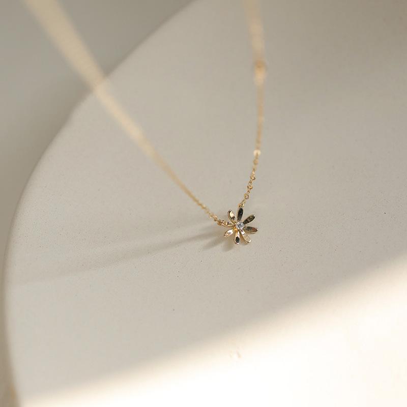 

925 Sterling Silver Korean Version Simple Daisy Pendant Clavicle Chain Necklace Women Cute Sweet Plating 14k Gold Party Jewelry Gold 40cm