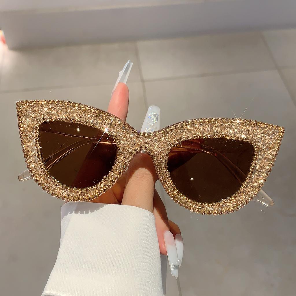 KAMMPT Cat Eye Sun Glasses 2024 New Chic Rhinestones Travelling Shades for Women Trendy Luxury Brand Designer Female Sunglasses