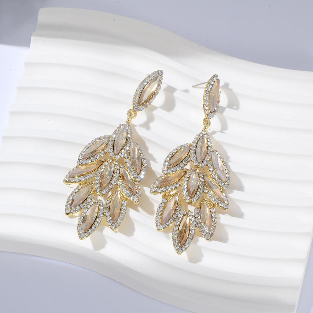 Fashion Glitter Leaf Earrings For Women With Dangle Design In Autumn
