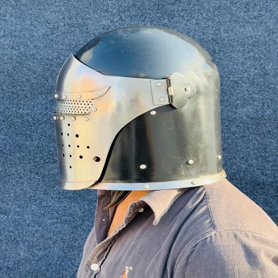 Mittelalterlicher Ritter Barbuta Helm Voll funktionsfähiges Visier Tragbarer Barbuta Helm Rollenspiel, LARP, Ausstellung Bestes Geschenk für ihn
