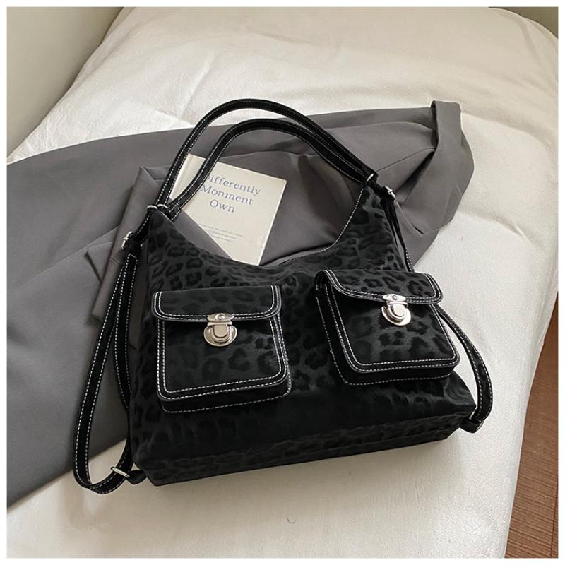 Casual Commuter Large Capacity Suede Pillow Bag Single Shoulder Crossbody Bag Vintage Style Polyester Lining Zipper Closure