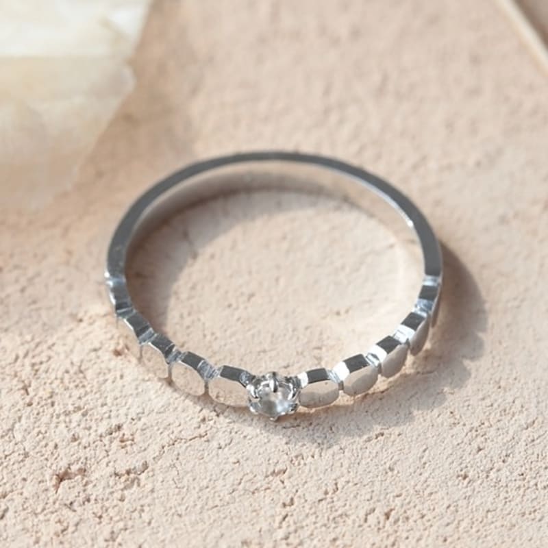 BELLOOGGI June (Moonstone) Birthstone Honeycomb Birthstone Ring