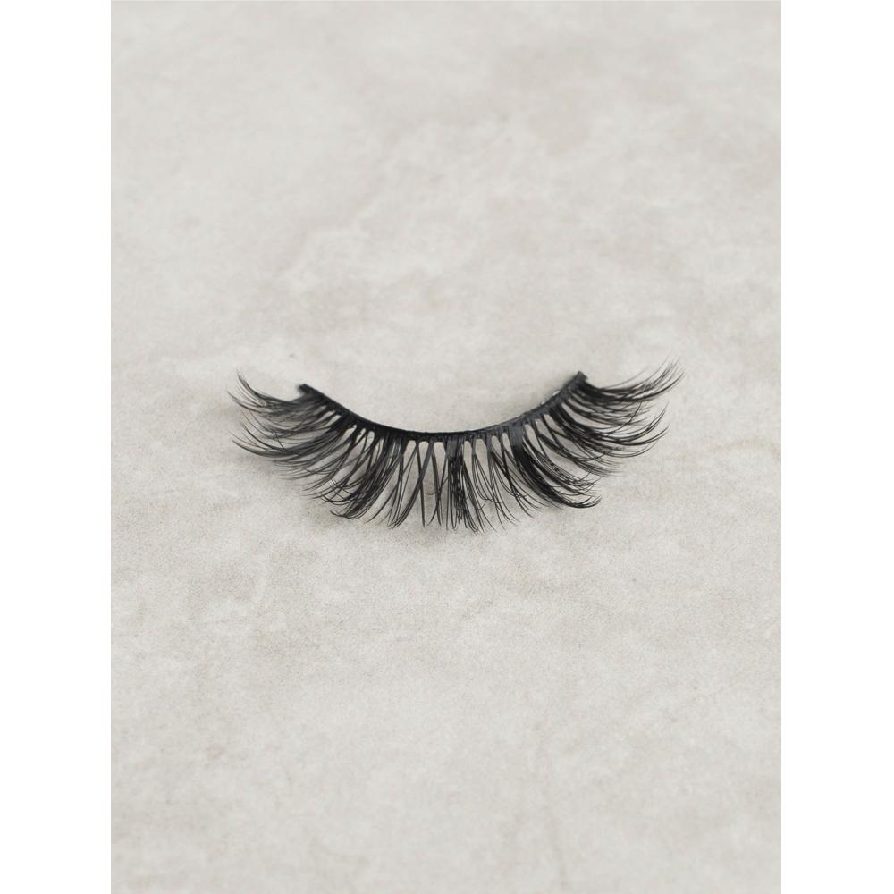Daiso Volumen-Wimpern S6
