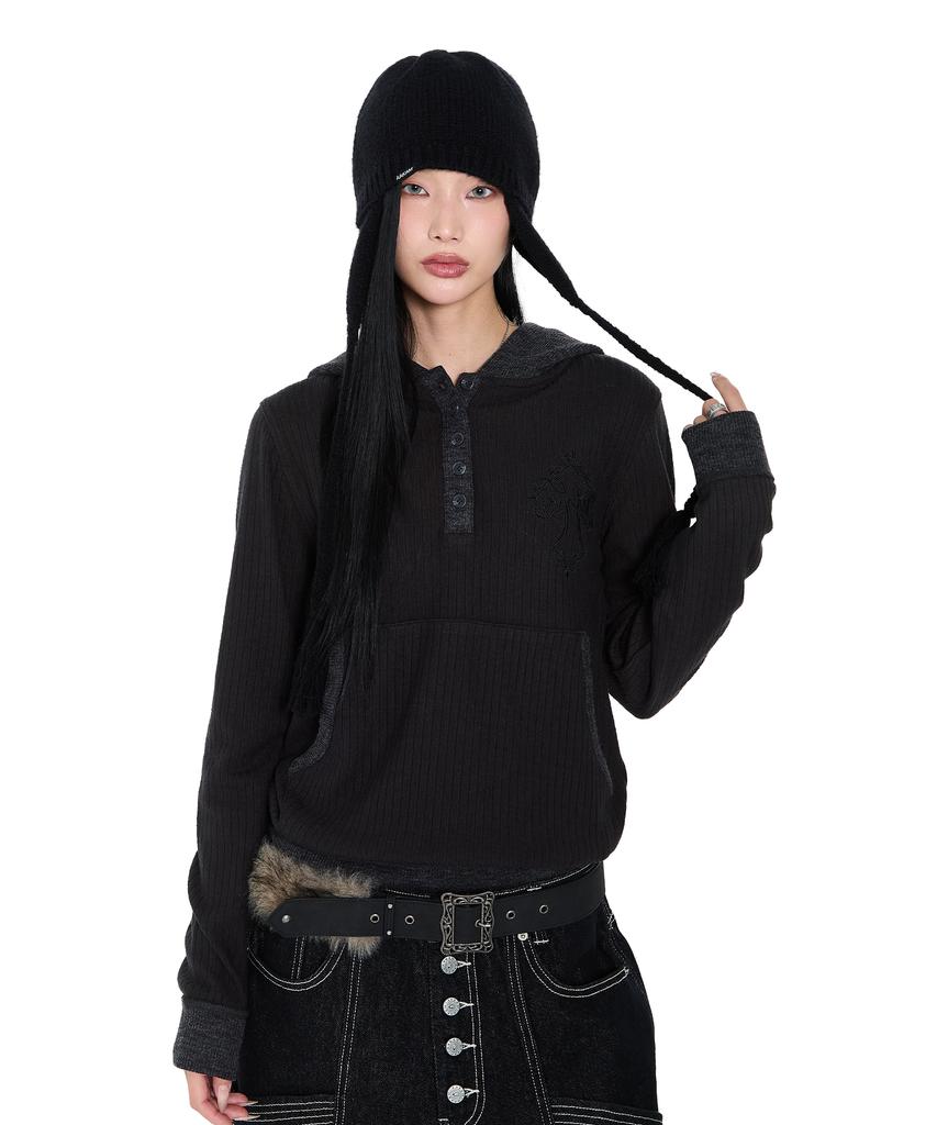 AAKAM Knitted Earflap Beanie (Black)