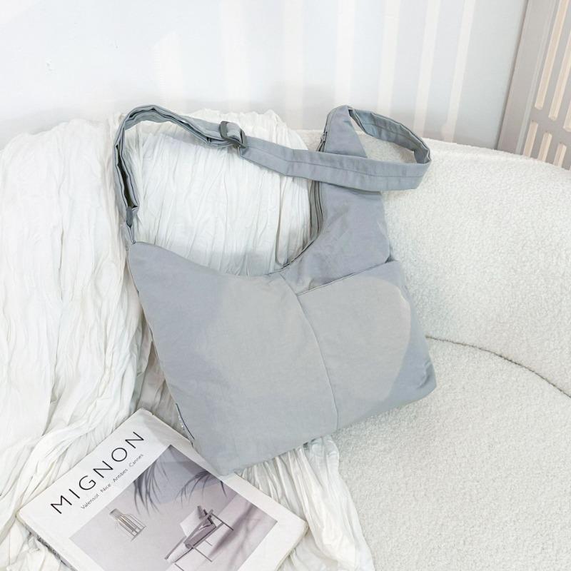 College students in class versatile casual shoulder bag women's spring new large-capacity messenger tote bag