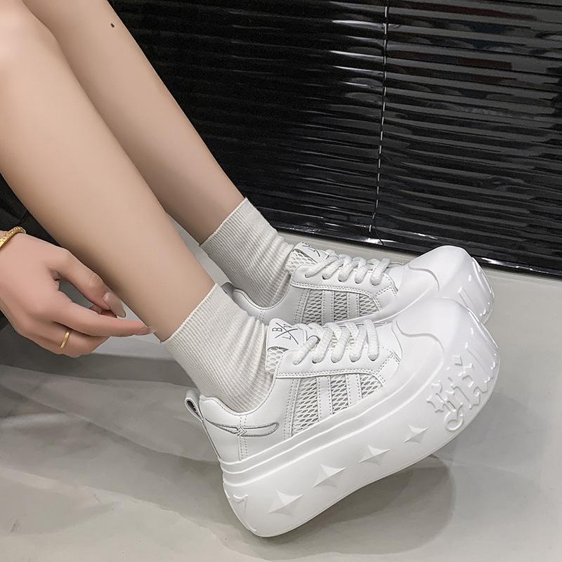 Thick-soled Big-headed Little White Shoes Women's 2025 New Casual Mesh Fashion Muffin Shoes Versatile Inner Height-increasing Bread Shoes