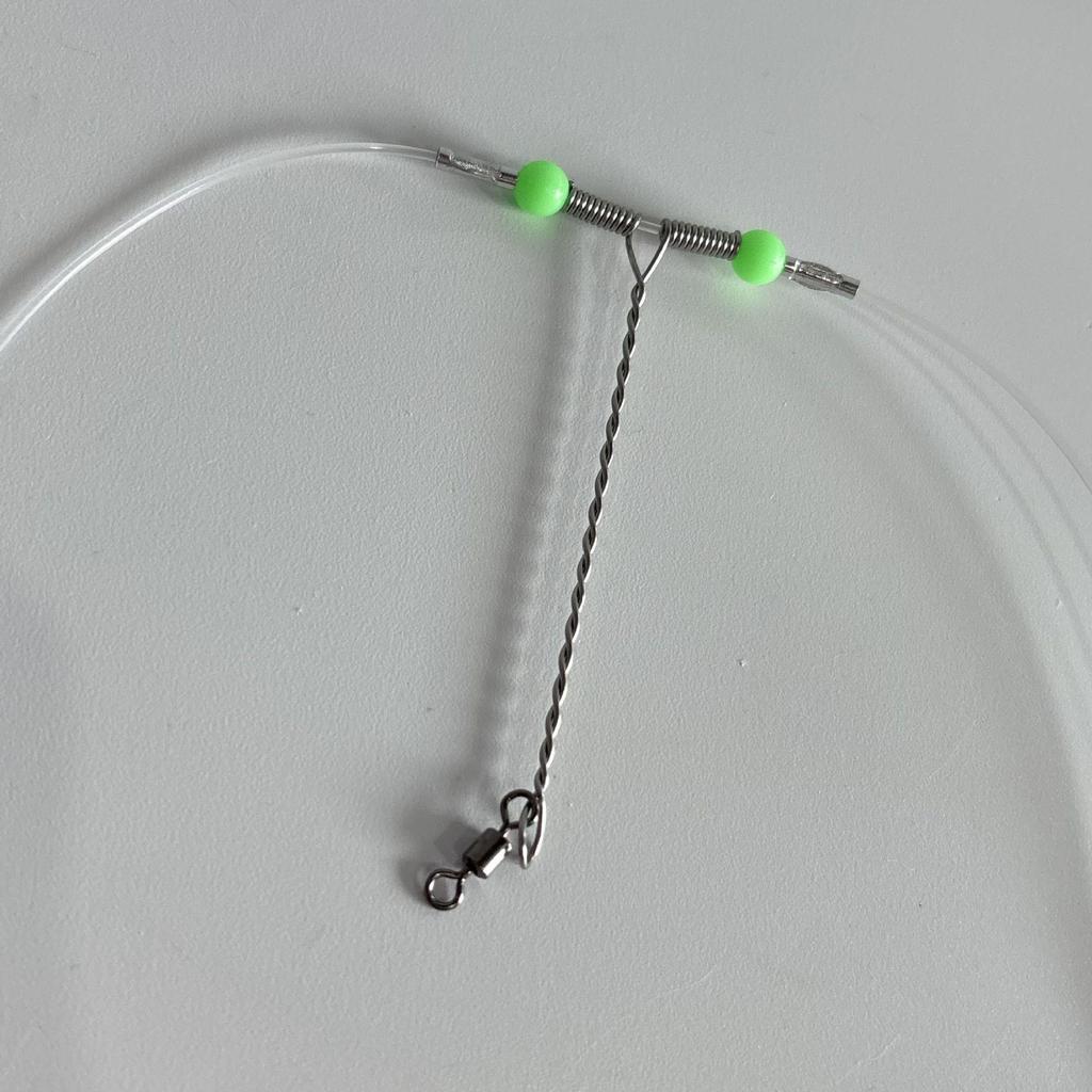 Zestaw haczyków z drutu świecącego do wędkarstwa morskiego z uchwytem balansującym