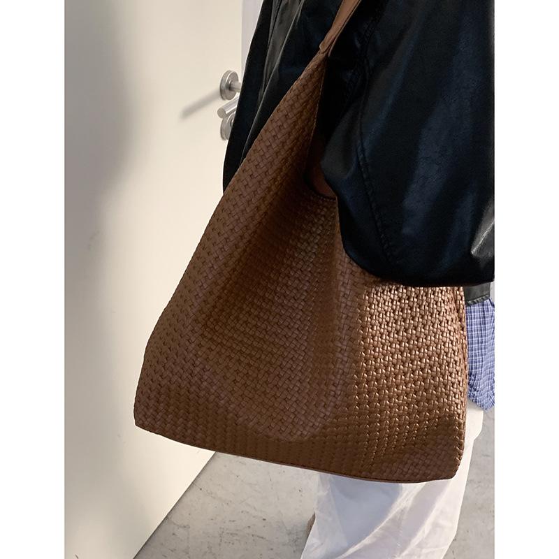 Retro Large-capacity Underarm Commuter Bag Women's 2025 New Simple Tote Bag Fashionable Shoulder Bag One Piece Hair