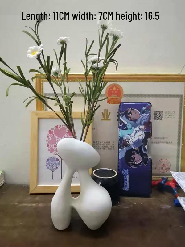 Nordic Style Ceramic Vase for Dried Flowers - Minimalist Creative Hydroponic Flower Container for Living Room Decor