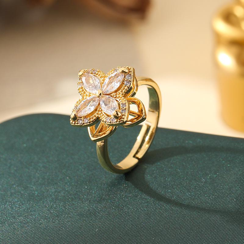 Trendy Rotating Four-Leaf Clover Zircon Ring – Elegant and Versatile Jewelry for Women
