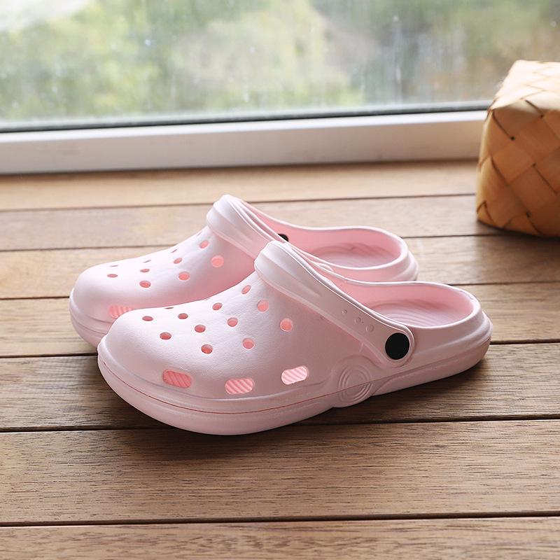 Unisex Soft Sole Non-Slip Clogs: Lightweight, Breathable Sandals for Beach & Garden